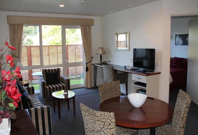 مُتل Cedar Grove Motor Lodge