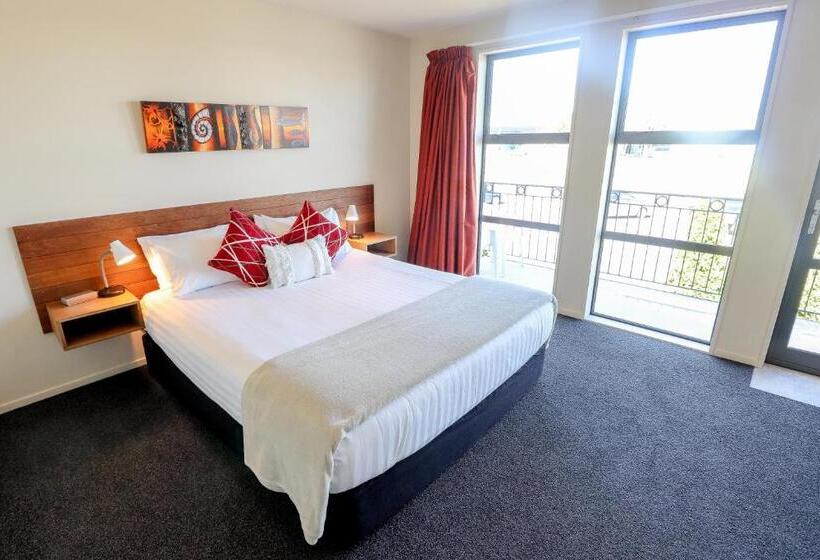 מוטל Coleraine Suites & Apartments