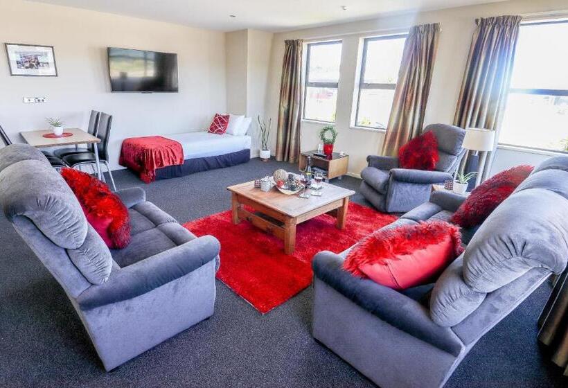 מוטל Coleraine Suites & Apartments