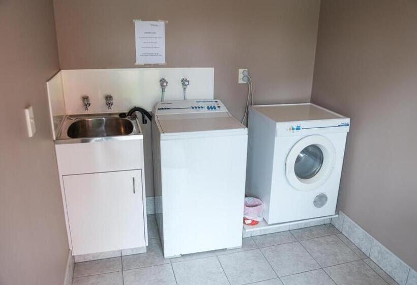 מוטל Asure Oak Estate Motor Lodge