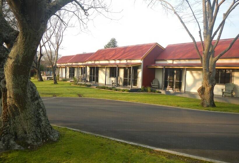 מוטל Asure Oak Estate Motor Lodge