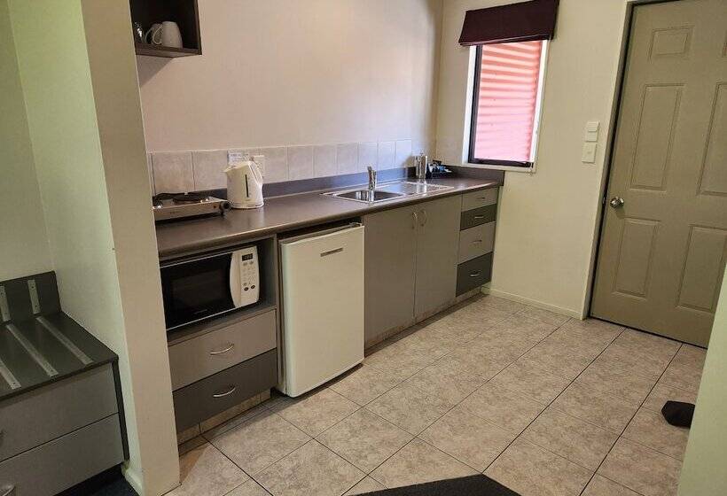 מוטל Asure Oak Estate Motor Lodge