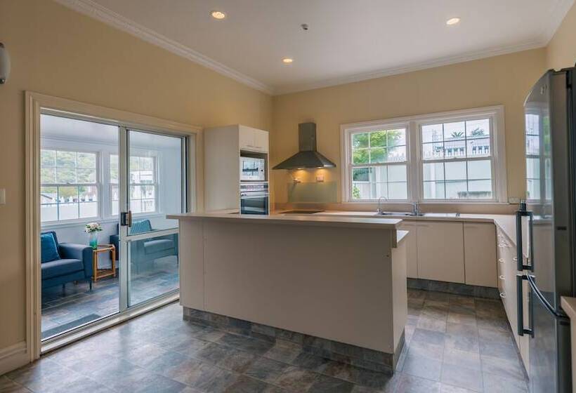 مُتل Tasman Holiday Parks Picton