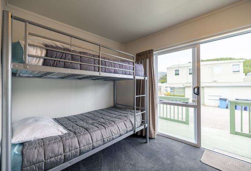 مُتل Tasman Holiday Parks Picton