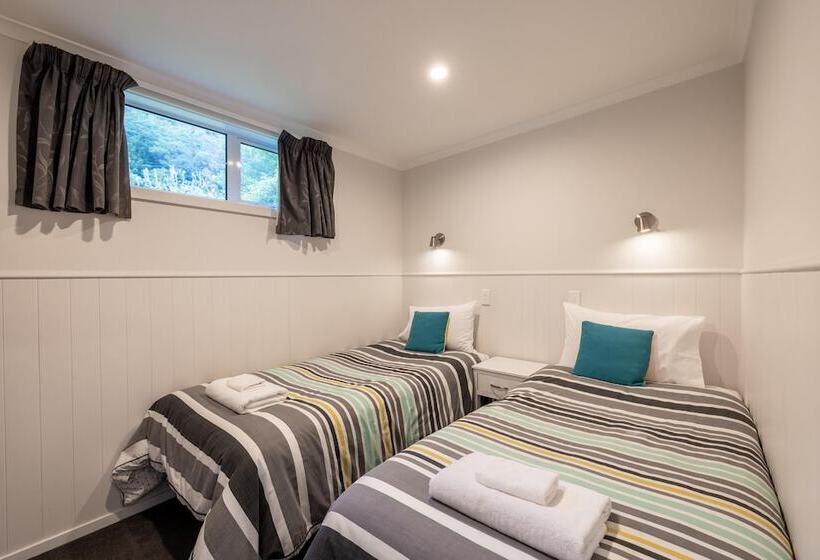 مُتل Tasman Holiday Parks Picton