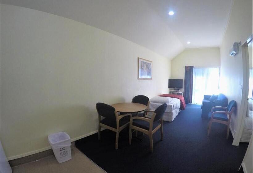 מוטל The Peaks Motor Inn