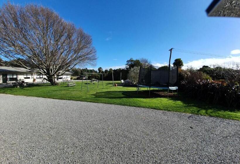 汽车旅馆 U Studios Masterton