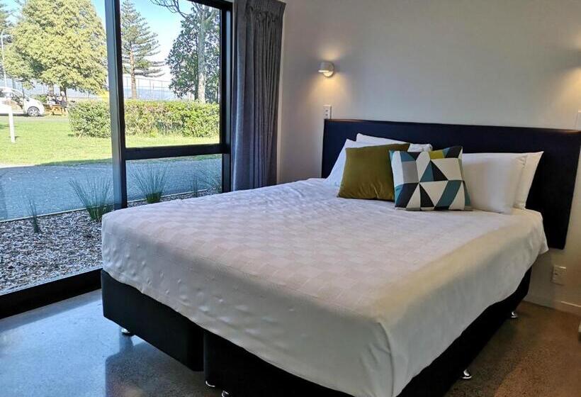 مُتل Waikanae Beach Ocean View Apartments