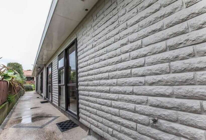 Parkview Motor Inn