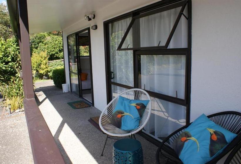 膳宿费 73 Milton Accommodation