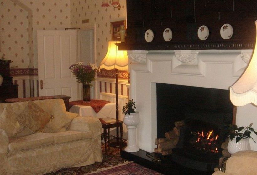 펜션 Dolserau Hall