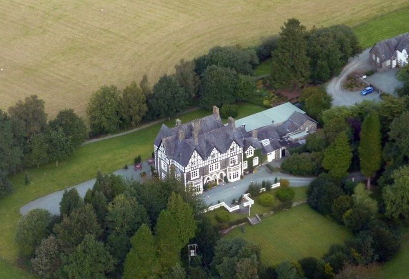 펜션 Dolserau Hall