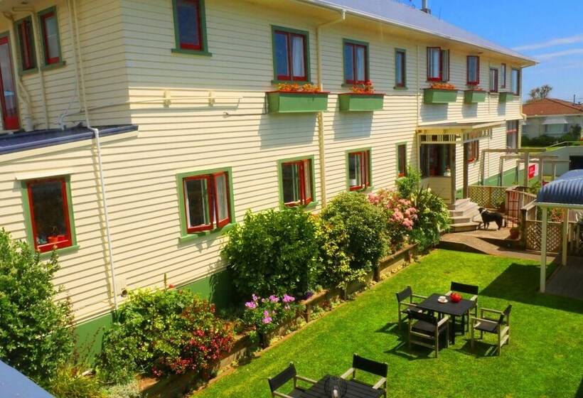 پانسیون Ducks & Drakes Boutique Motel & Backpackers