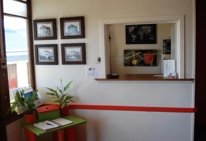 پانسیون Ducks & Drakes Boutique Motel & Backpackers