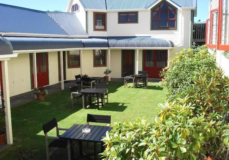 پانسیون Ducks & Drakes Boutique Motel & Backpackers