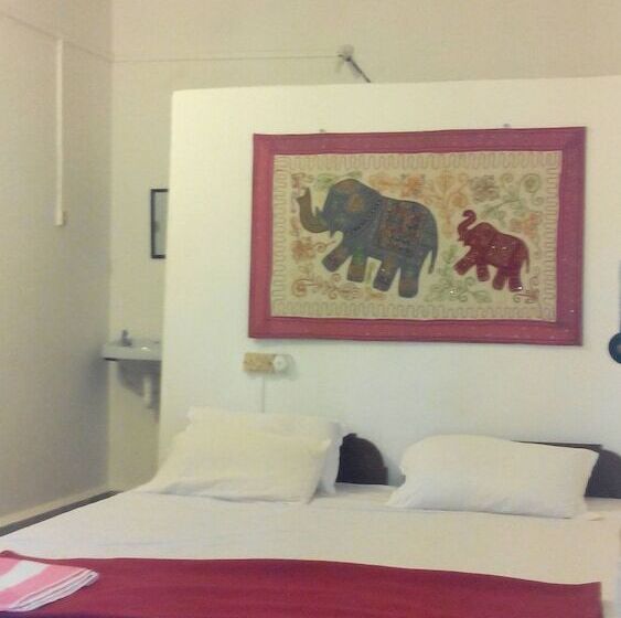 פנסיון Goa Velha Guest House