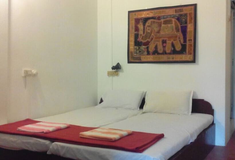 פנסיון Goa Velha Guest House