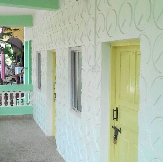 פנסיון Goa Velha Guest House