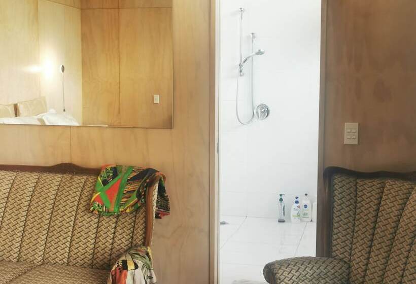 פנסיון Hakarimata Lodge   Riverside Sanctuary