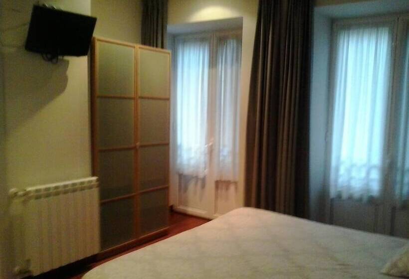 پانسیون Hostal San Sebastian Centro