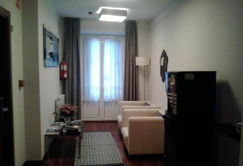 ペンション Hostal San Sebastian Centro