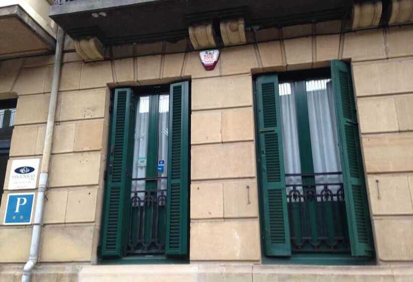 ペンション Hostal San Sebastian Centro