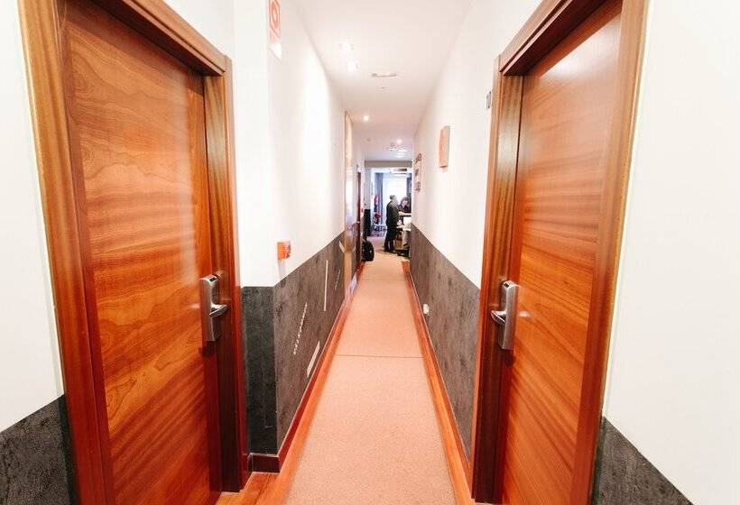 ペンション Hostal San Sebastian Centro