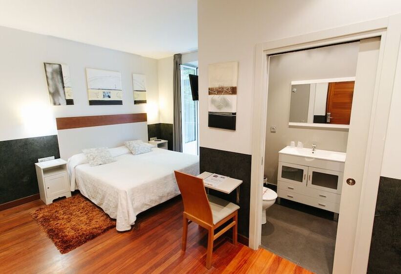 پانسیون Hostal San Sebastian Centro