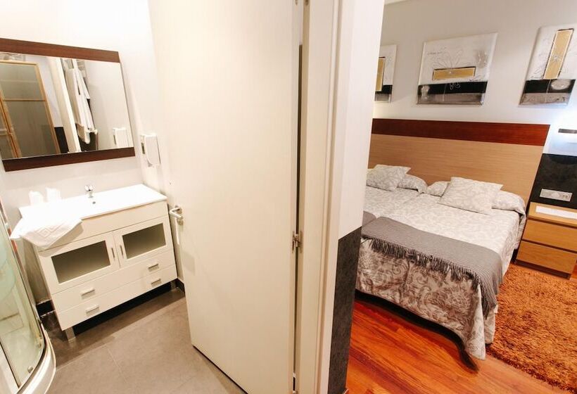 پانسیون Hostal San Sebastian Centro