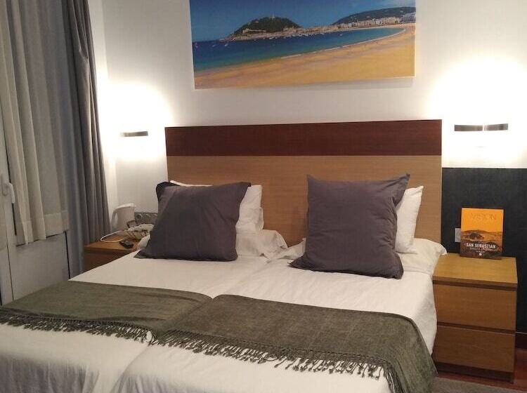 ペンション Hostal San Sebastian Centro