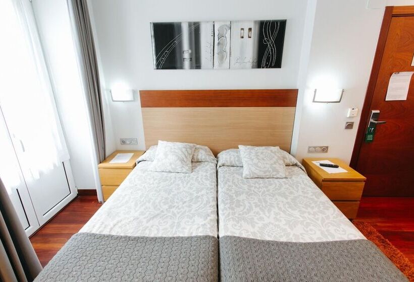 ペンション Hostal San Sebastian Centro