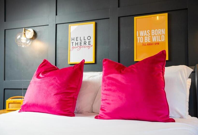 بنسيون The Briers Country House