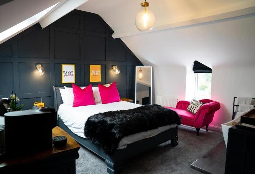 بنسيون The Briers Country House