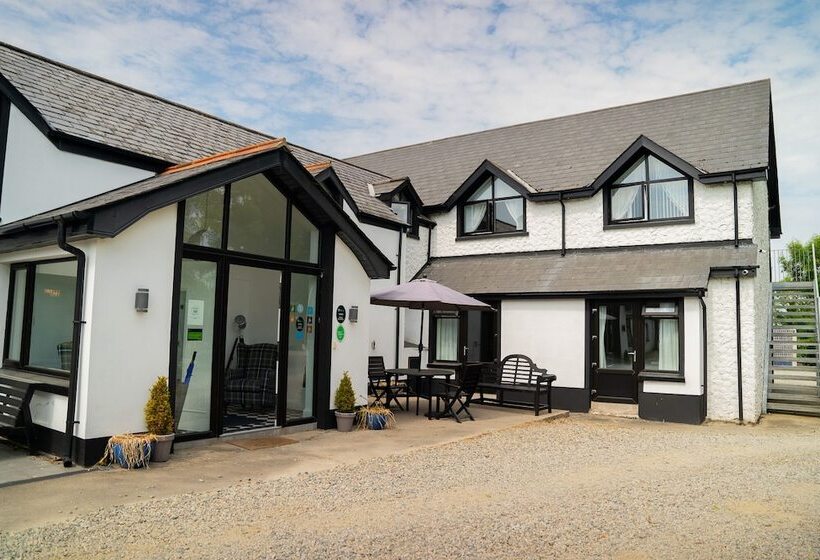 بنسيون The Briers Country House