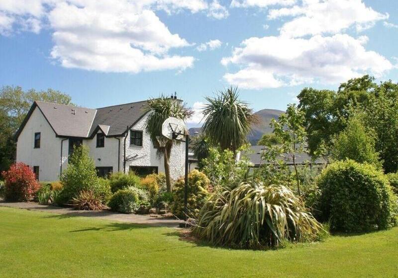 بنسيون The Briers Country House