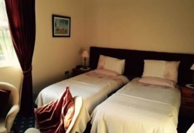 بنسيون The Burlington Guest House & Restaurant