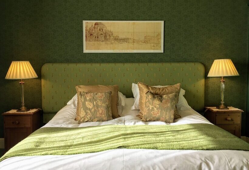 膳宿费 The Old Vicarage Dolfor