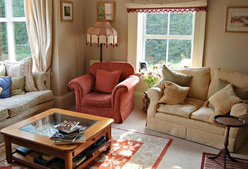 膳宿费 The Old Vicarage Dolfor