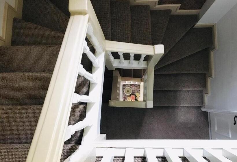 펜션 The Whitehouse Ross On Wye