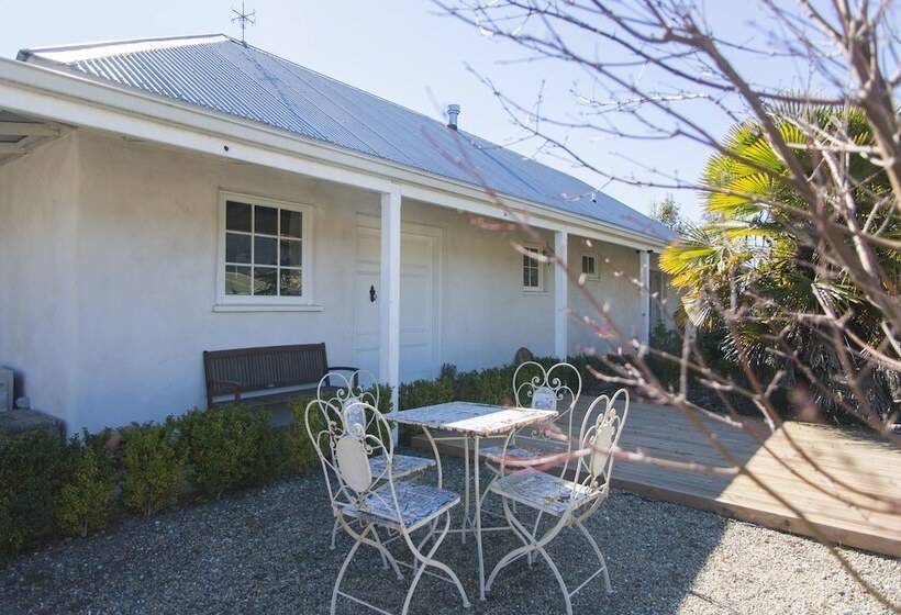 بنسيون Woodstock Suite