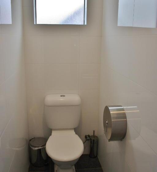 Quokka Backpackers Hostel Perth Note Valid Passport Required To Check In