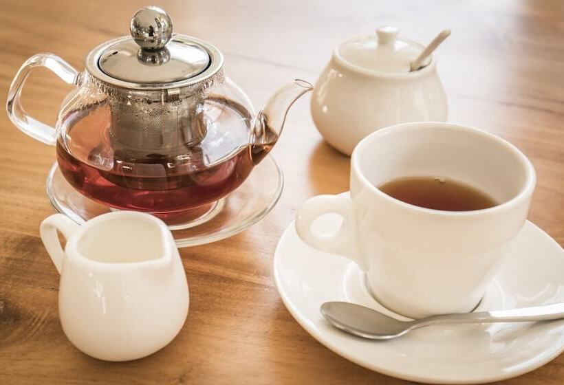 استراحتگاه Salaya Beach Houses