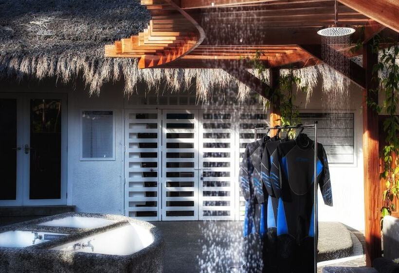 استراحتگاه Salaya Beach Houses