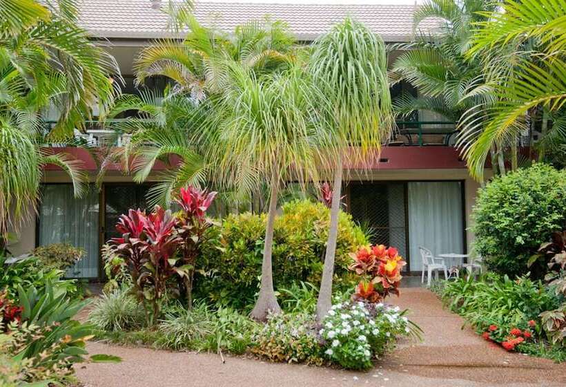 Smugglers On The Beach
