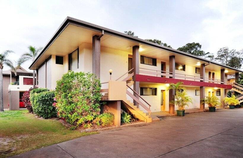 Smugglers On The Beach