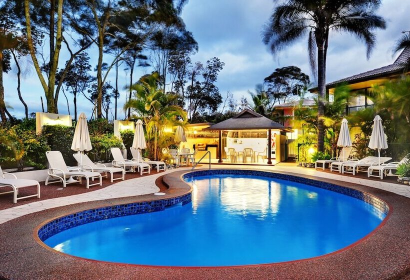 Smugglers On The Beach