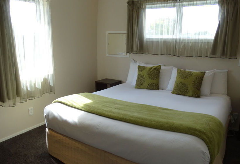 Southpacific Motel And Conference Centre