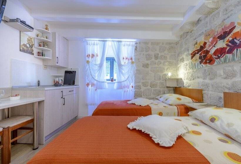 Studio Apartments Stradun