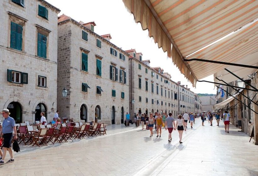 Studio Apartments Stradun