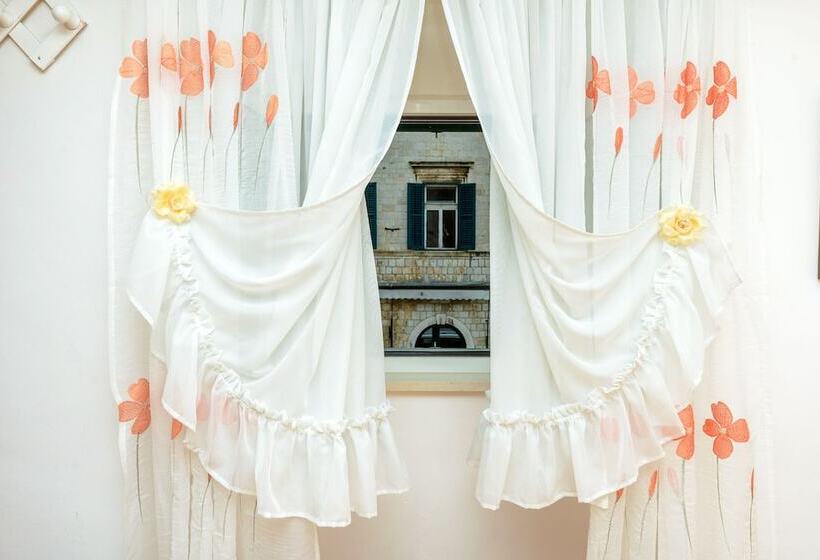 Studio Apartments Stradun